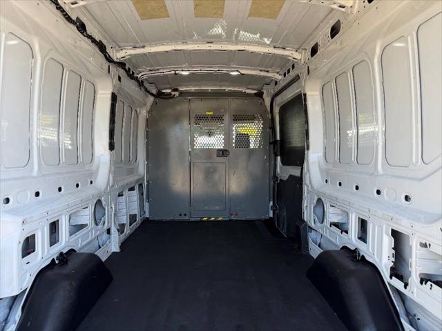 2019 Ford Transit 250 3dr LWB Medium Roof Cargo Van w/Sliding Passen