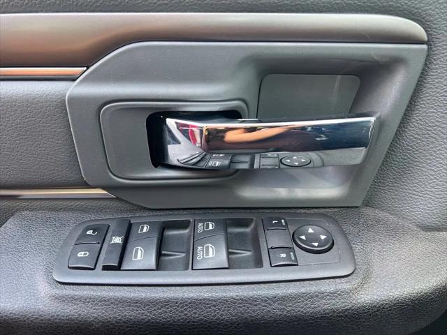 2022 Ram 1500 Classic SLT Crew Cab 4x4 57 Box