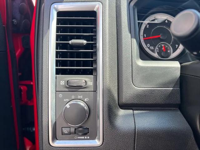 2022 Ram 1500 Classic SLT Crew Cab 4x4 57 Box