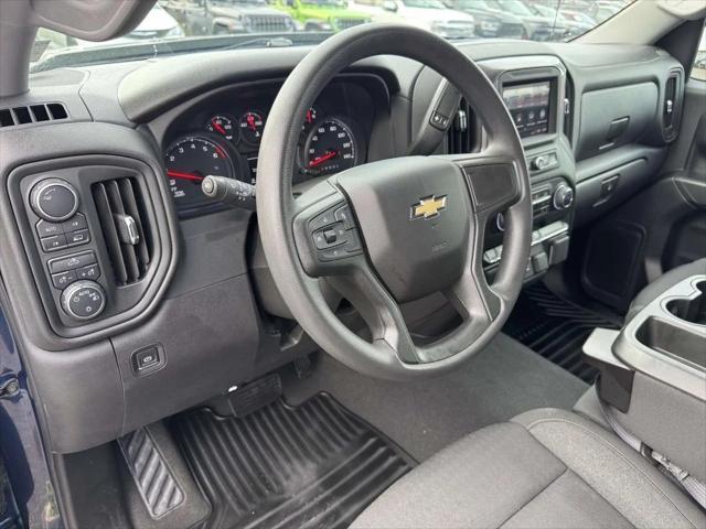 2023 Chevrolet Silverado 1500 4WD Crew Cab Short Bed Custom 2023 Chevrolet Silverado 1500 4WD Crew Cab Short Bed Custom