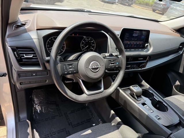 2022 Nissan Rogue SV FWD