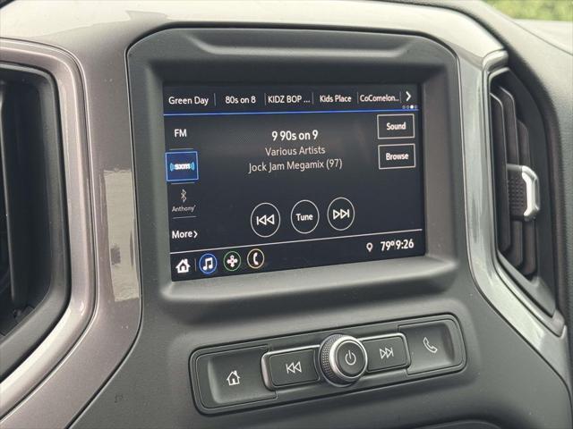 2021 Chevrolet Silverado 1500 4WD Crew Cab Short Bed Custom