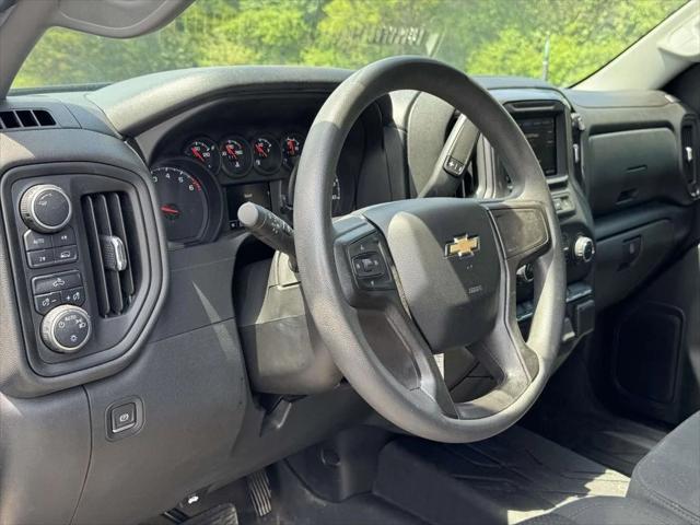2021 Chevrolet Silverado 1500 4WD Crew Cab Short Bed Custom 2021 Chevrolet Silverado 1500 4WD Crew Cab Short Bed Custom