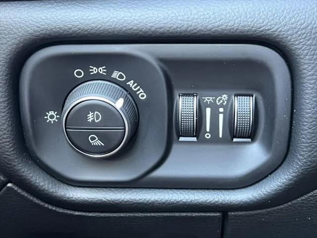2026 Ram 1500 Big Horn Crew Cab 4x4 57 Box