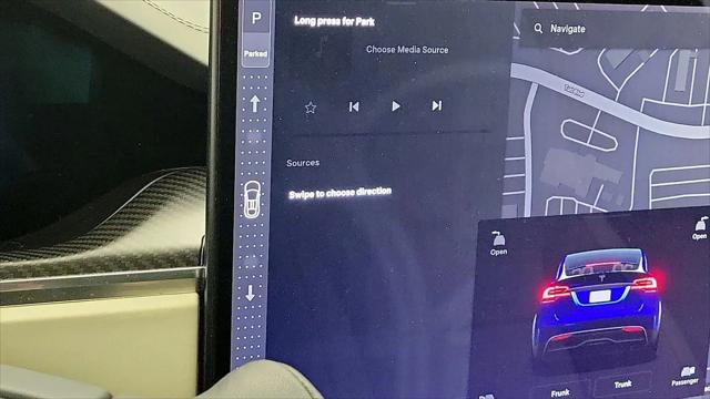 2022 Tesla Model X Plaid Tri Motor All-Wheel Drive