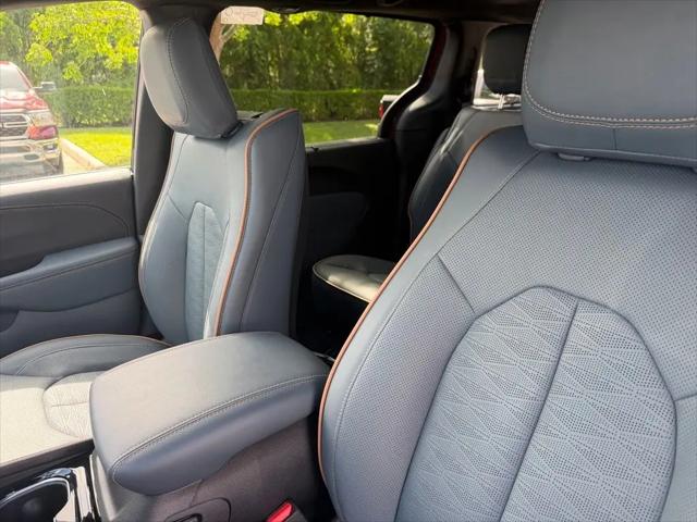 2027 Chrysler Pacifica Pinnacle