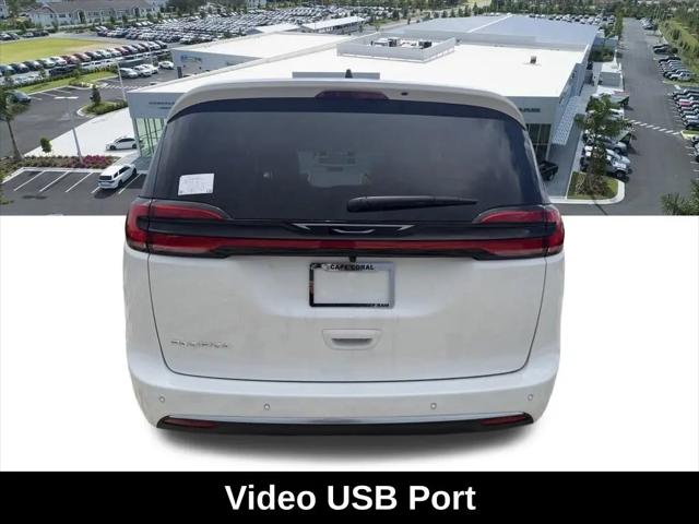 2027 Chrysler Pacifica Pinnacle
