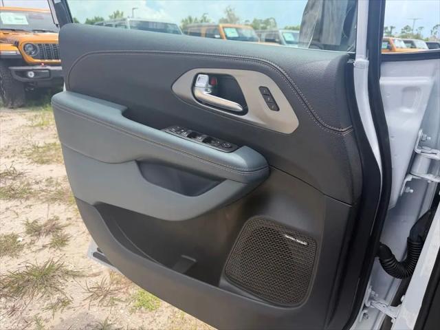2027 Chrysler Pacifica Pinnacle