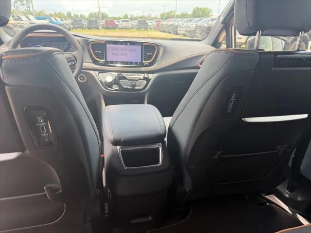 2027 Chrysler Pacifica Pinnacle