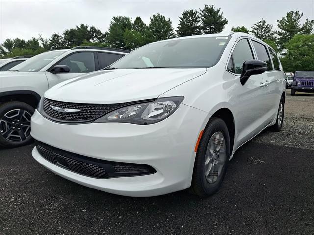 2027 Chrysler Pacifica LX