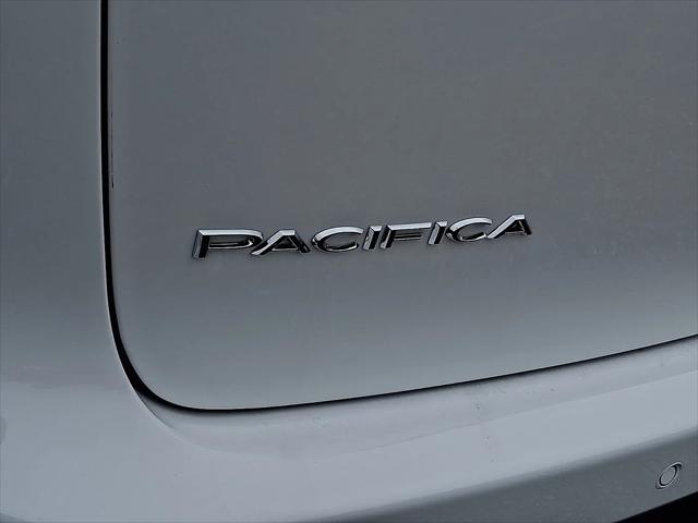 2027 Chrysler Pacifica LX