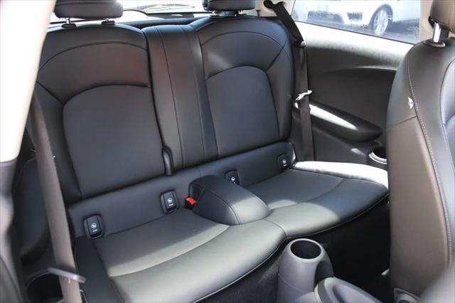 2015 MINI Hardtop Cooper