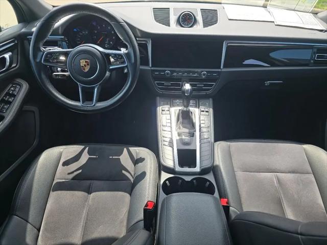 2020 Porsche Macan Macan
