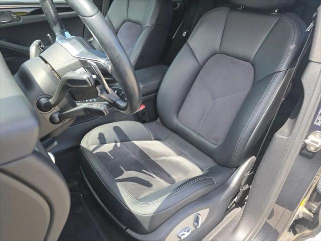 2020 Porsche Macan Macan