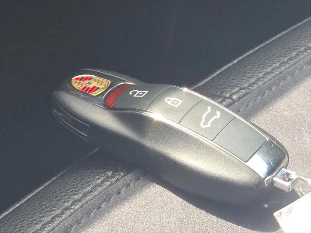 2020 Porsche Macan Macan