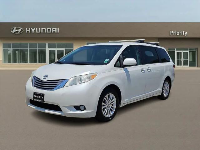 2016 Toyota Sienna XLE 8 Passenger for sale in Chesapeake, VA
