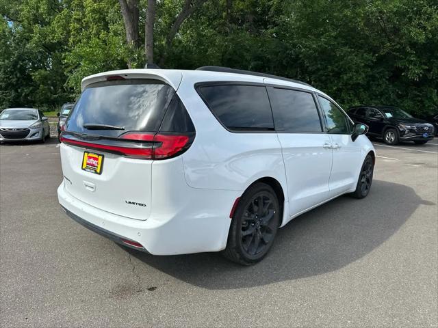 2025 Chrysler Pacifica Limited