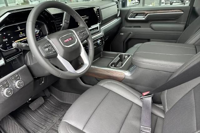 2026 GMC Sierra 2500HD Crew Cab, Standard Bed, SLT, 4WD