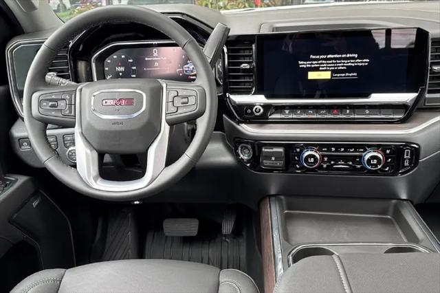 2026 GMC Sierra 2500HD Crew Cab, Standard Bed, SLT, 4WD