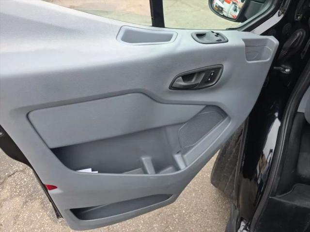 2018 Ford Transit w/Sliding Side Door w/RWB