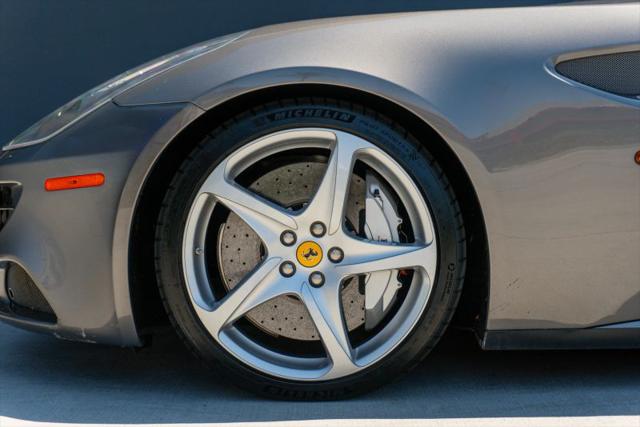 2012 Ferrari FF Base