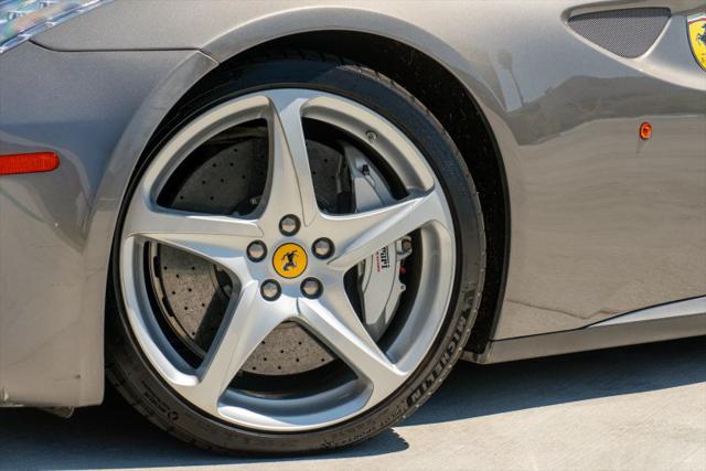 2012 Ferrari FF Base