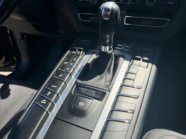2019 Porsche Macan Base