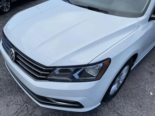 2017 Volkswagen Passat 1.8T S