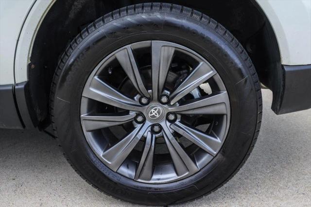2021 Toyota Venza LE