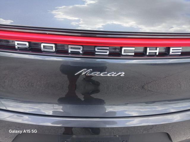 2021 Porsche Macan Base