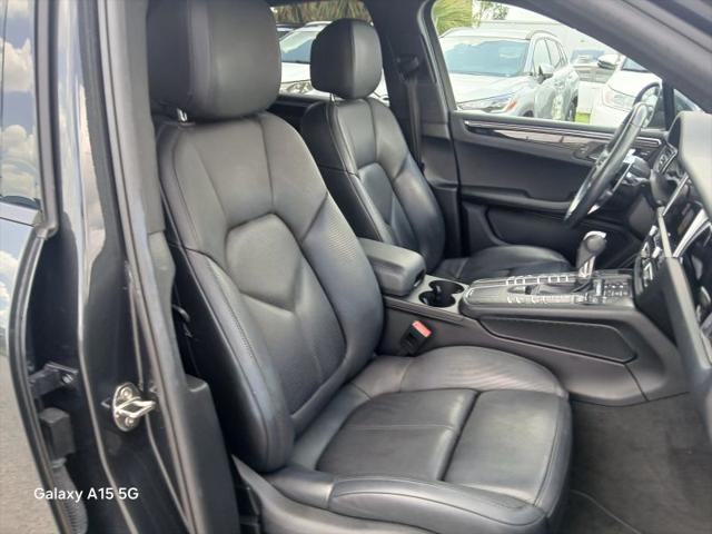 2021 Porsche Macan Base