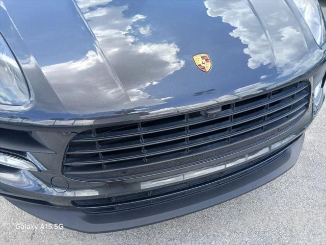 2021 Porsche Macan Base