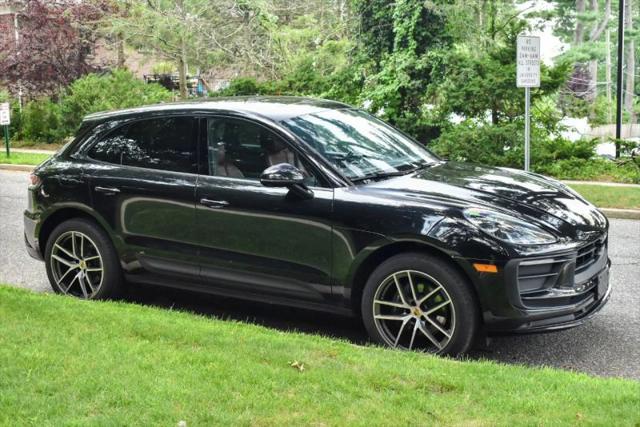 2023 Porsche Macan Base
