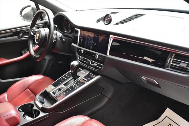 2023 Porsche Macan Base