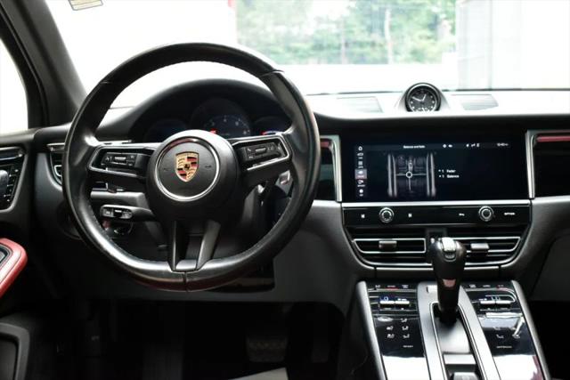 2023 Porsche Macan Base