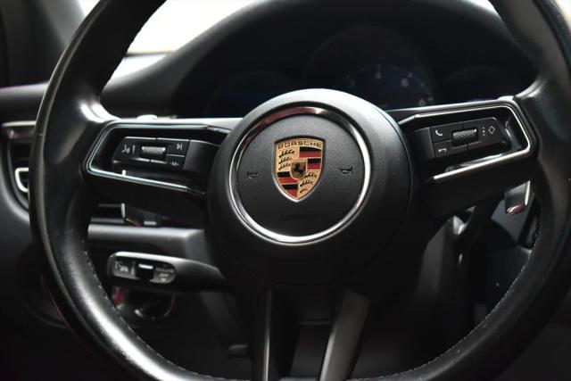 2023 Porsche Macan Base