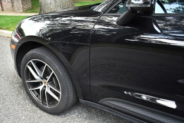 2023 Porsche Macan Base