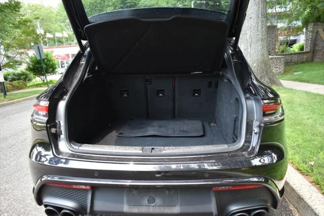 2023 Porsche Macan Base