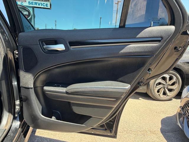 2016 Chrysler 300 300S Alloy Edition
