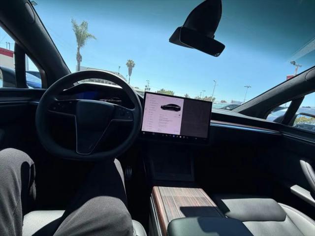 2025 Tesla Model X Long Range