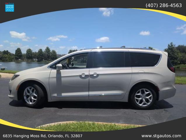 2017 Chrysler Pacifica Touring-L Plus