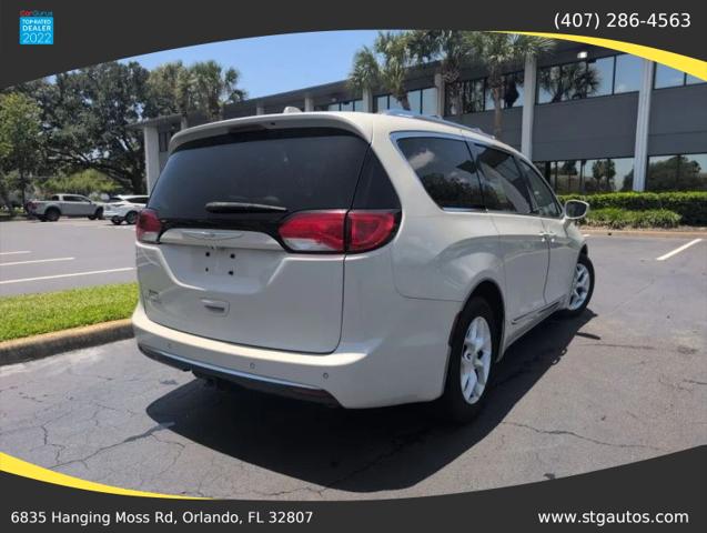 2017 Chrysler Pacifica Touring-L Plus