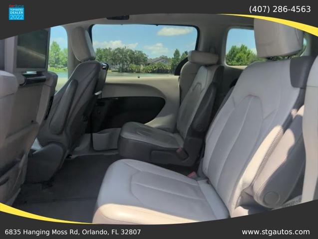 2017 Chrysler Pacifica Touring-L Plus