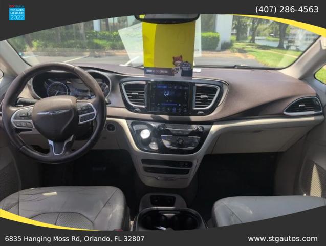 2017 Chrysler Pacifica Touring-L Plus