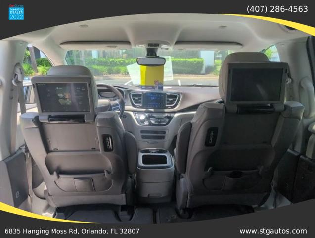 2017 Chrysler Pacifica Touring-L Plus