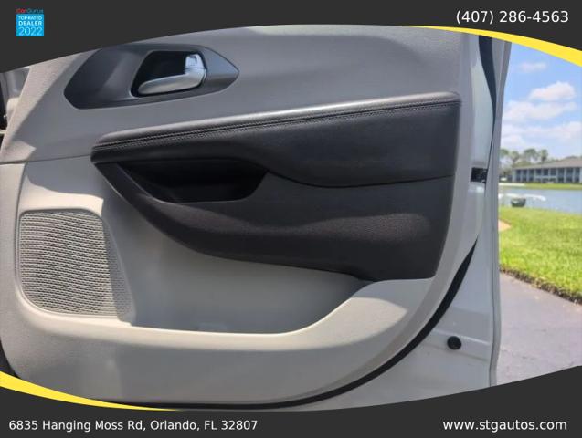 2017 Chrysler Pacifica Touring-L Plus