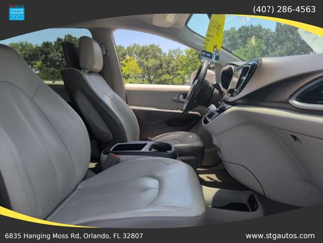 2017 Chrysler Pacifica Touring-L Plus