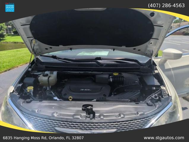 2017 Chrysler Pacifica Touring-L Plus