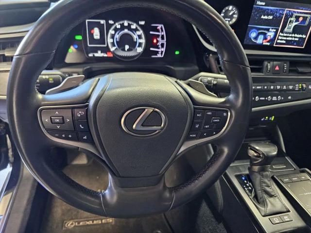 2022 Lexus ES 300h 300h