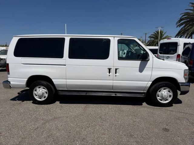 2009 Ford E-350 Super Duty XLT